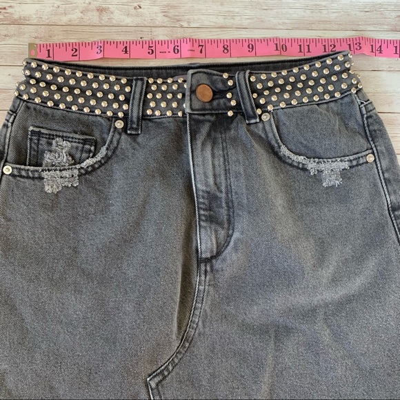 DL1961 Georgia Gray High Rise Wilder Studded Distressed Mini Denim Jean Skirt - Picture 8 of 14